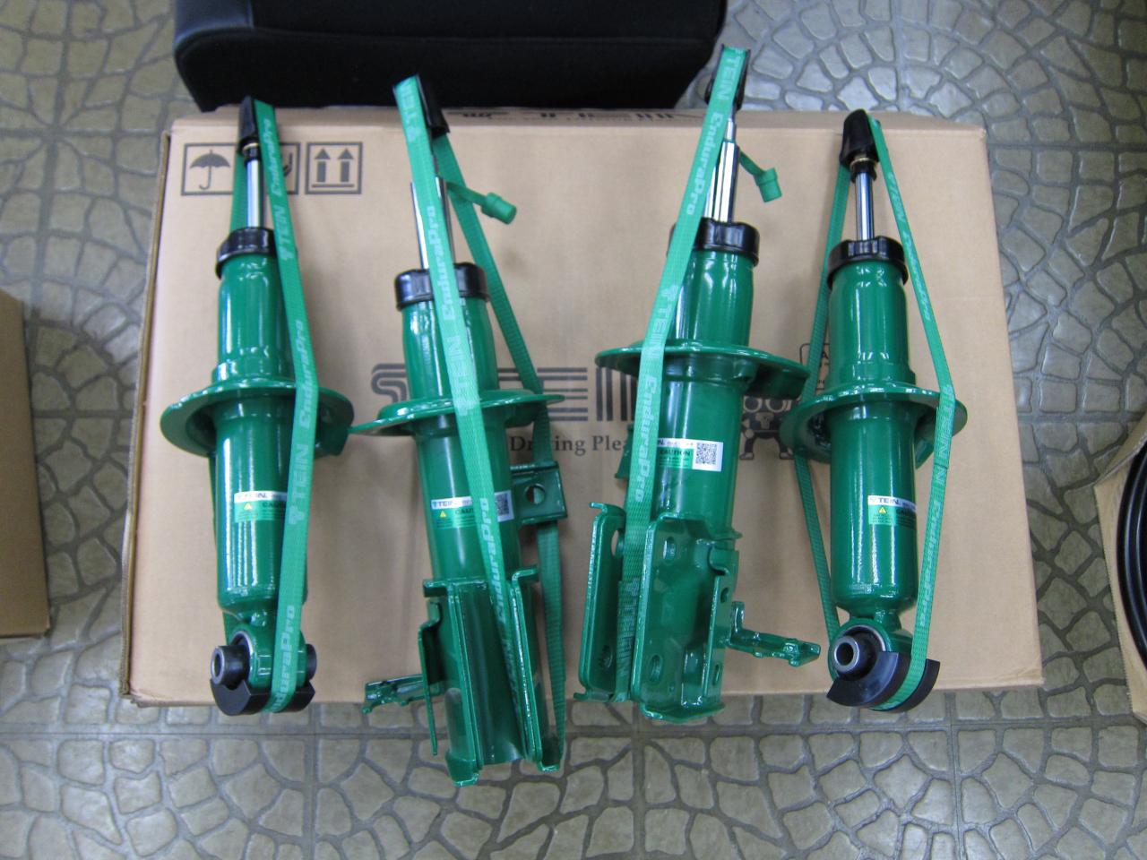 86(ZN6)　ショック交換！